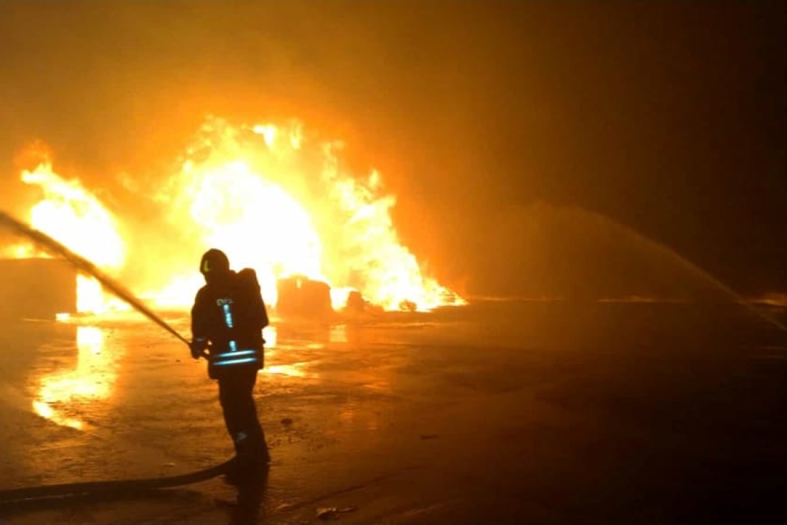 In fiamme una discarica nel cosentino, nessuna pista esclusa