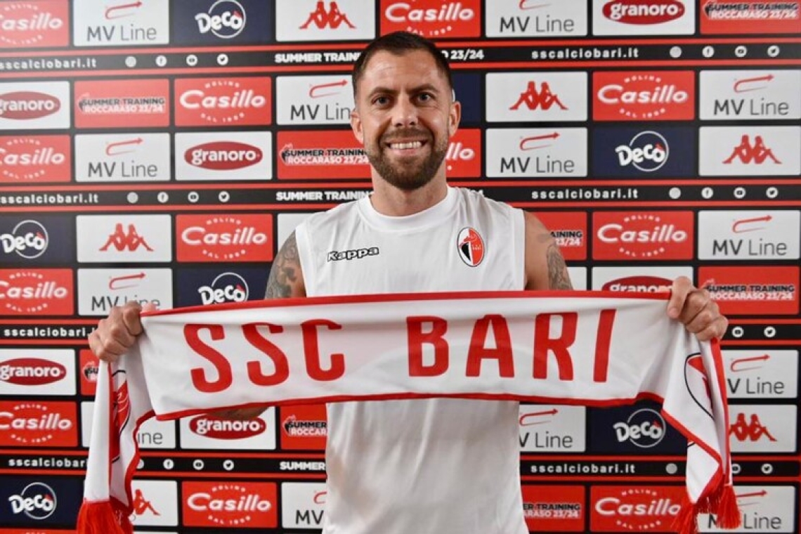 Il Calcio Bari si affida a “Menez”, ha firmato per un anno