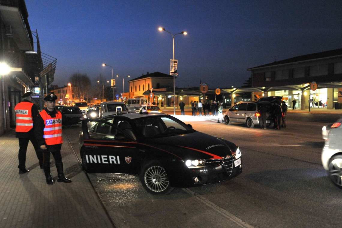 Per sfuggire alla ZTL a Napoli mascherine chirurgiche sulle targhe