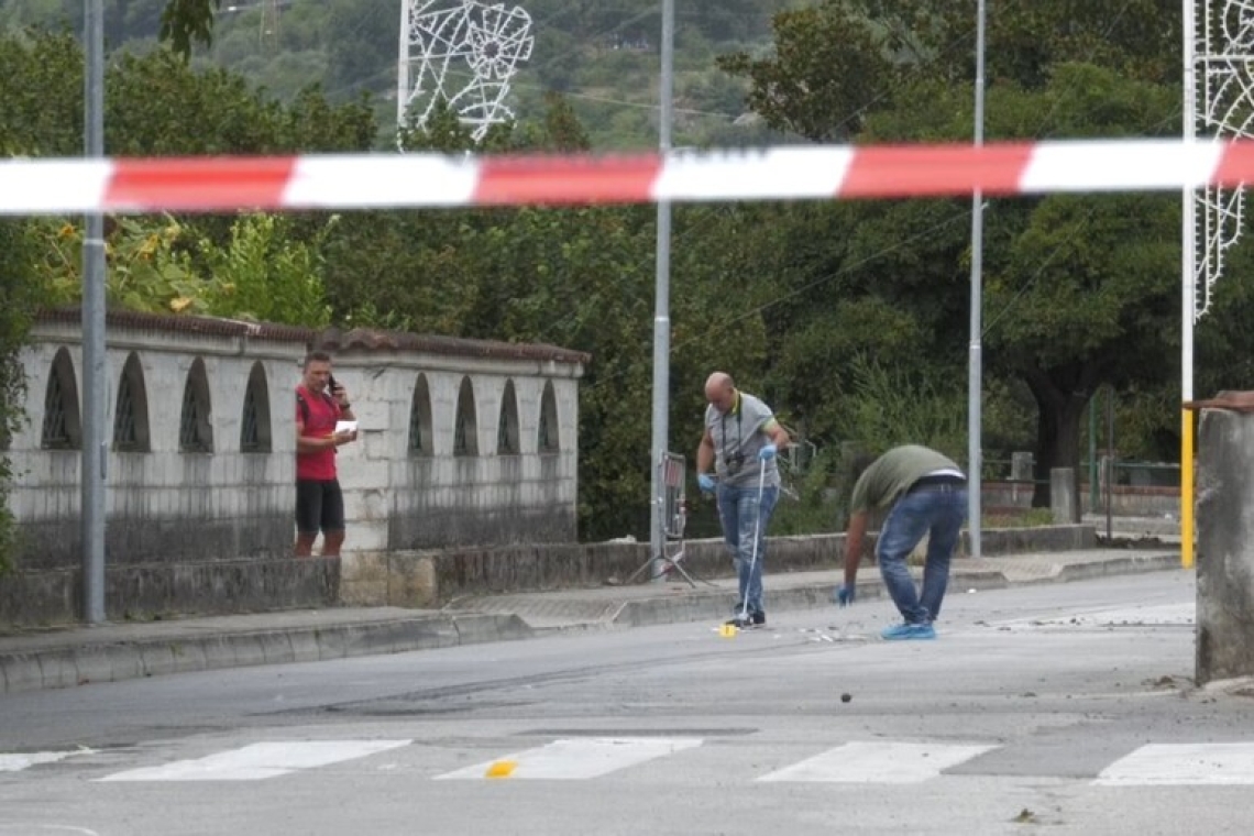 Due ventenni si accoltellano alla festa del Patrono, entrambi in ospedale