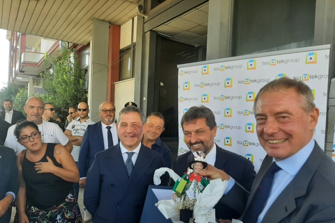 Alla ex Whirlpool di Napoli, nuovo stabilimento entro 18 mesi