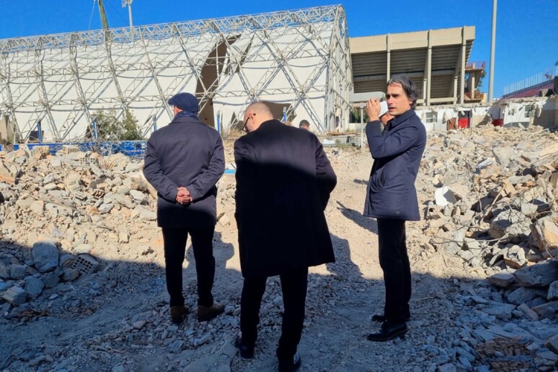 Procedono i lavori di riqualificazione della piscina comunale a Reggio Calabria