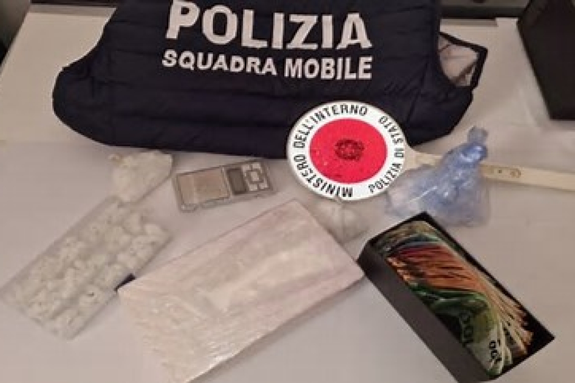 Deposito di cocaina nel garage di casa: arrestato un 32enne