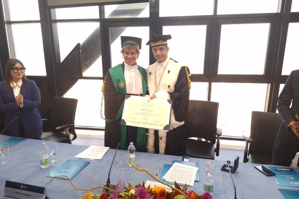 Alberto Angela riceve la laurea honoris causa in Scienze Ambientali dall'Università di Reggio Calabria